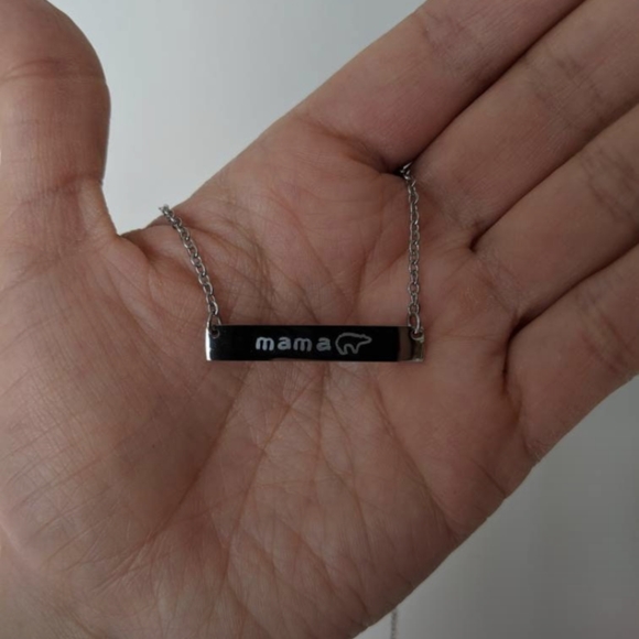 Mama Bear necklace - Picture 2 of 2